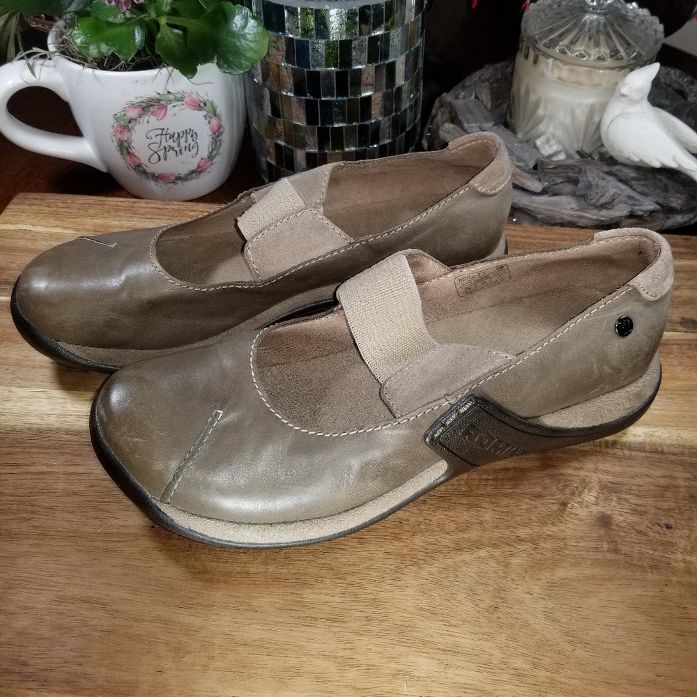 EUC Romika Milla Mary Janes Tan Sz 38